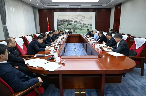 徐鹏拜访山西省委副书记、省长卢东亮 